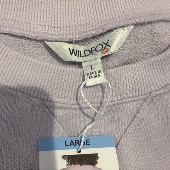 Cute Women’s Sweatshirt that Reads “Dogs Love Me” on the back. Size L. NWT - Picture 3 of 4